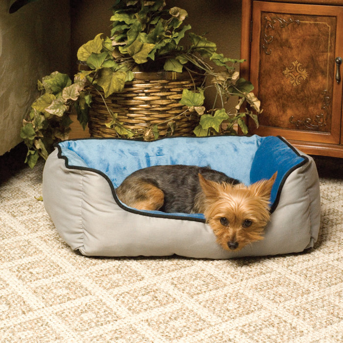 self warming pet bed